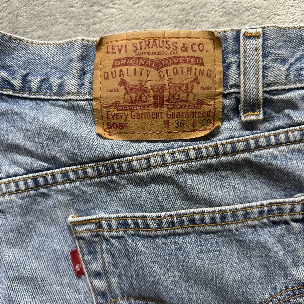 Levis 505 Denim Shorts Mens 36 Blue Jean Medium Wash Distressed Retro